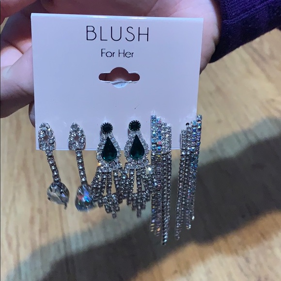 Earrings - Picture 1 of 1